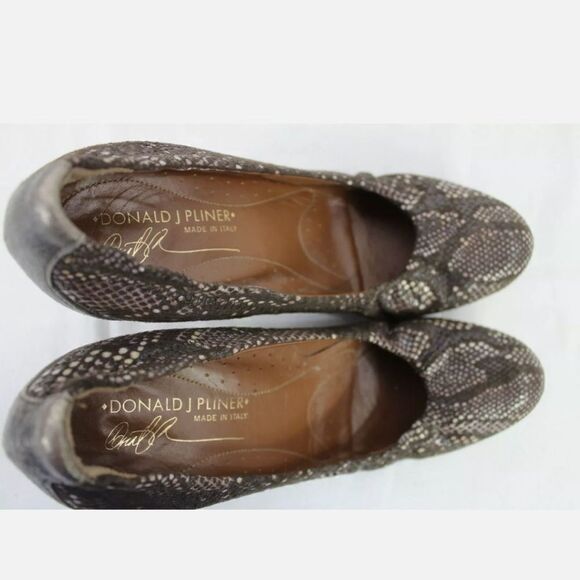 DONALD J PLINER ORINA LEATHER SNAKE PRINT PUMPS SHOES WOMEN'S 7.5 Made in Italy. - Picture 8 of 9